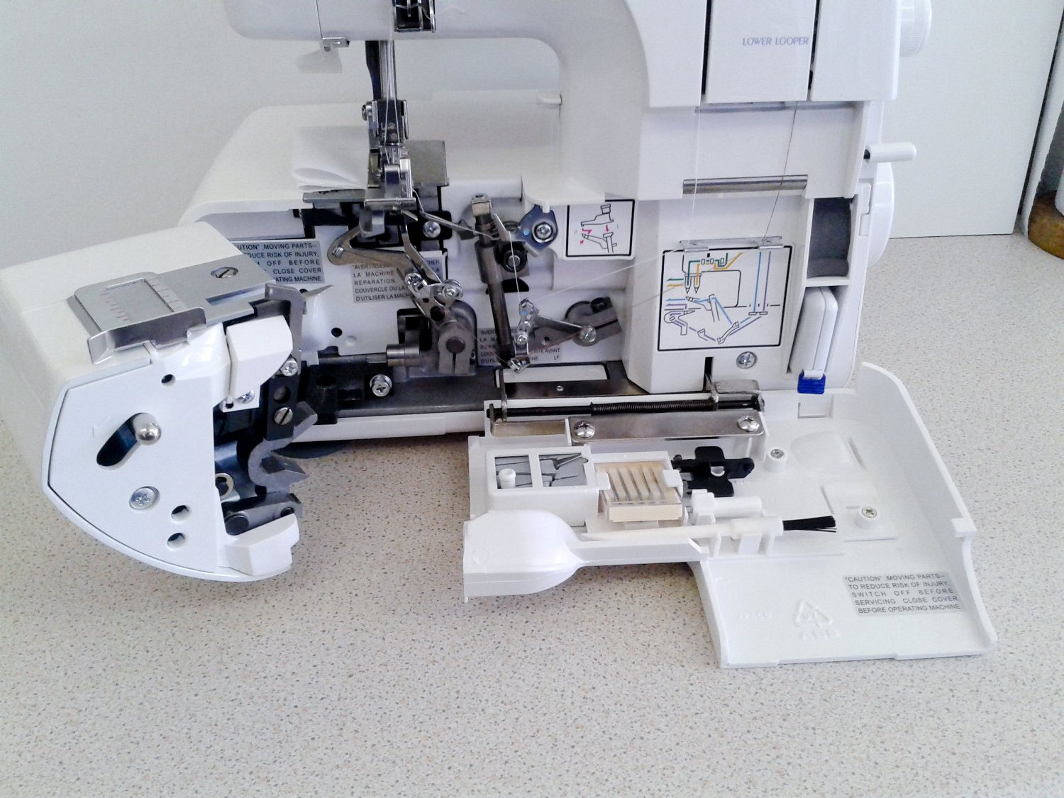 Jaguar Starter 098 Overlocker Serger Overlocker Sewing Machine